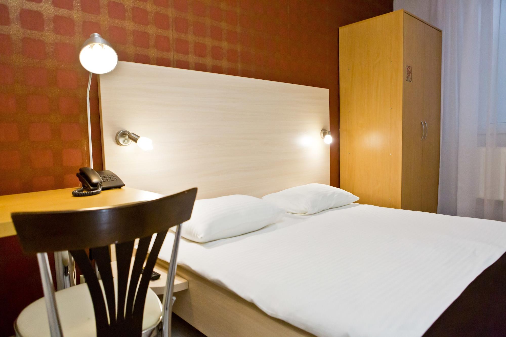 Hotel Olsi Chişinău Extérieur photo