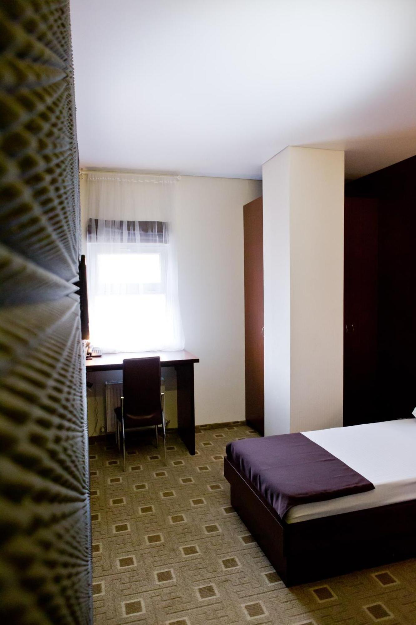 Hotel Olsi Chişinău Chambre photo